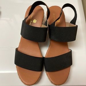 Tommy Bahama wedge sandals